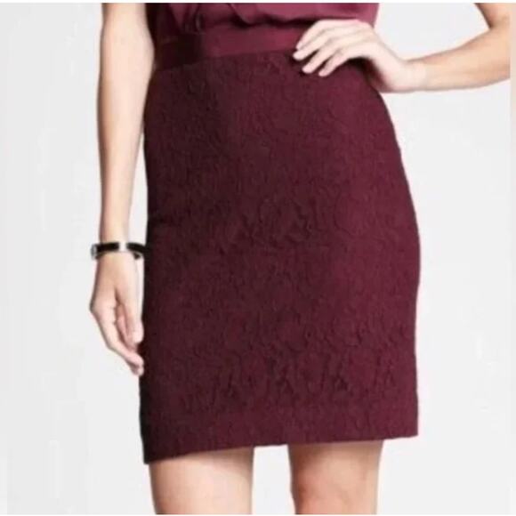 Ann Taylor Burgundy Lace Pencil Skirt Size 10 - Picture 1 of 5